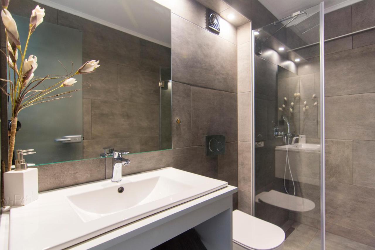 The View Hotel Perdika Екстериор снимка